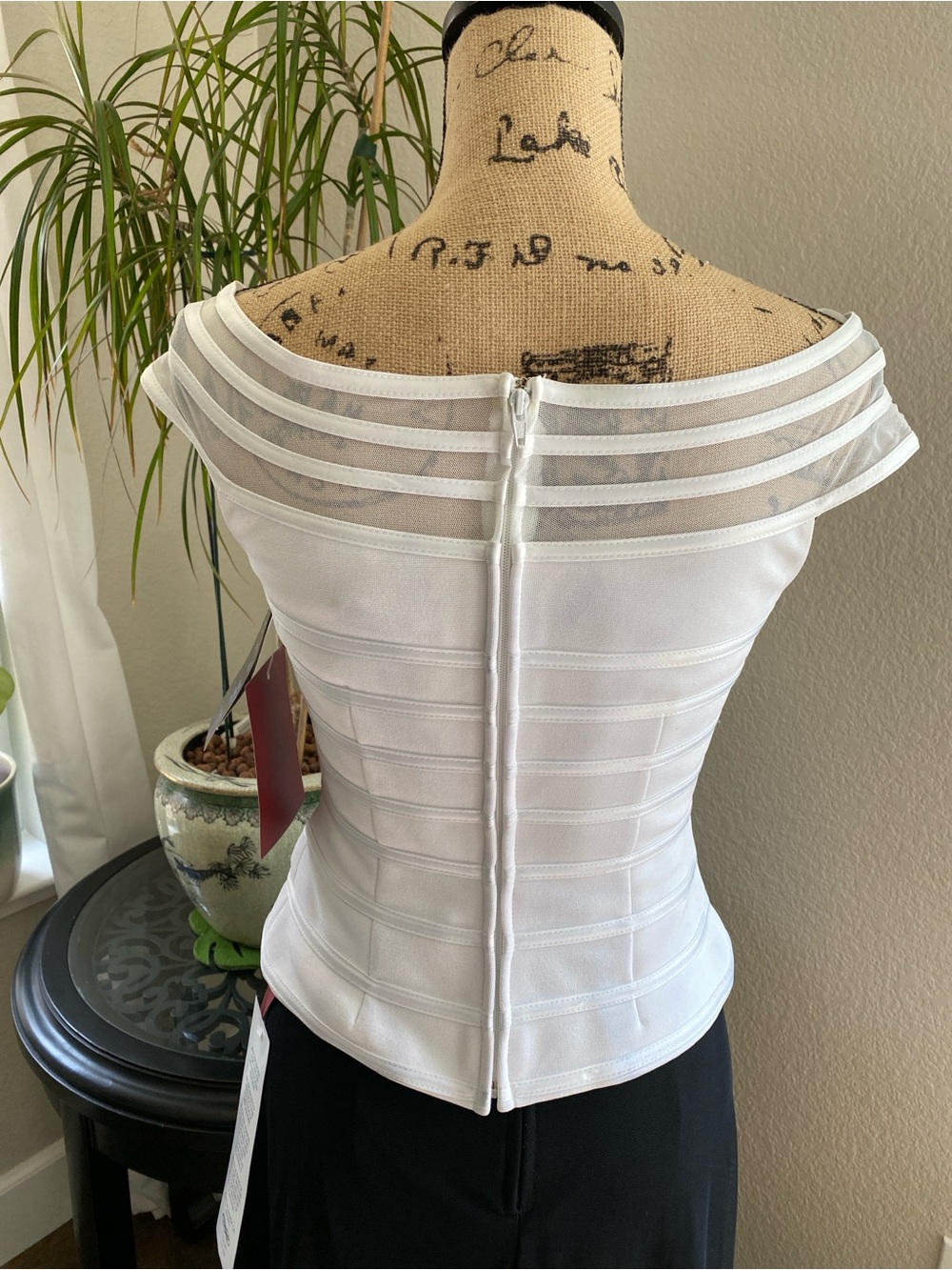 JS Collections Off-Shoulder Top - Picture 3 of 10